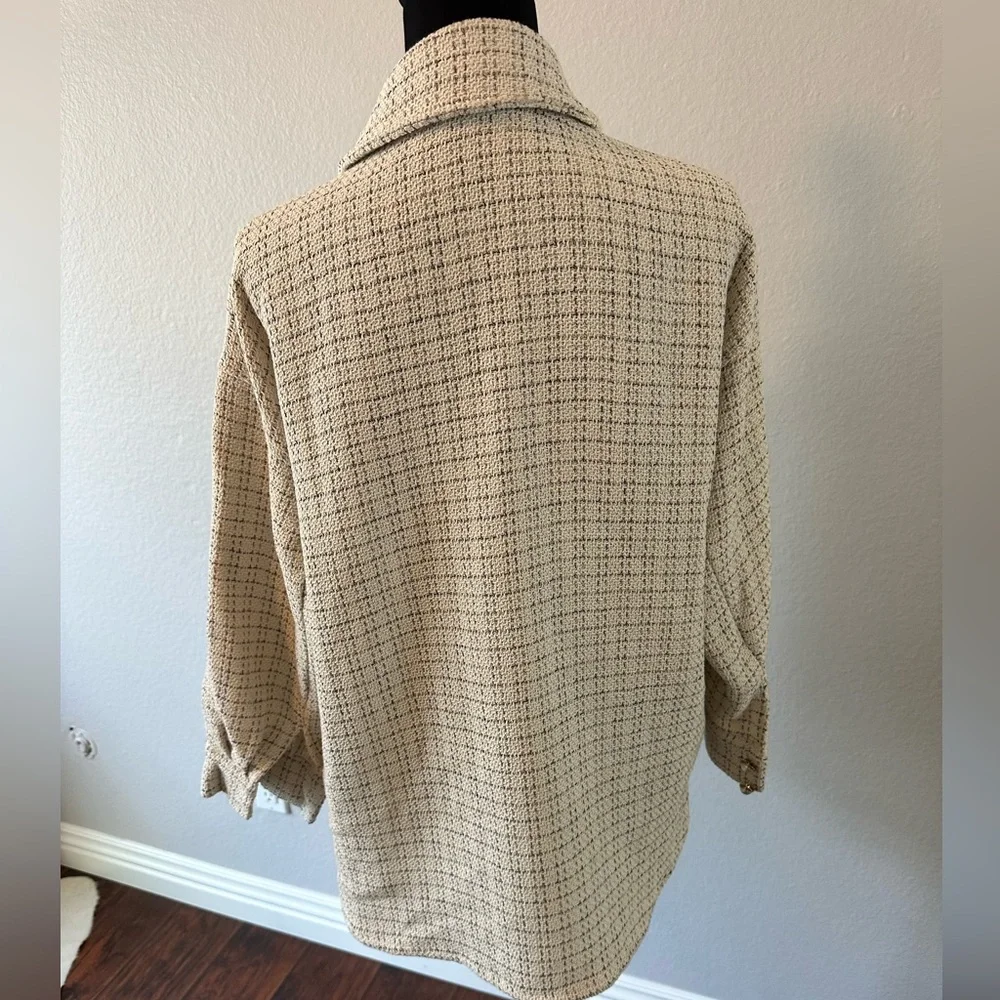 Shacket - Picture 3 of 3